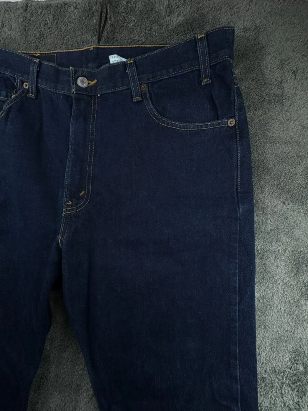 VTG 2002 Levi’s 36x30 Dark Blue Denim Jeans Adult Red Tab Zipper Fly Men